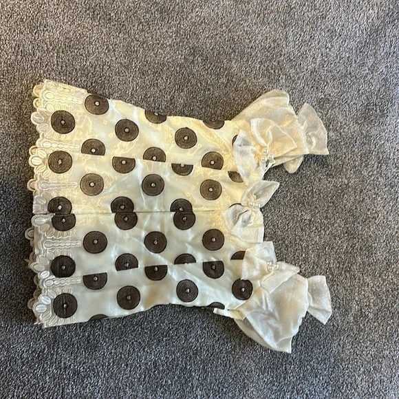 Vintage Bow, Pearl & Bronze Detail Top - Picture 9 of 12